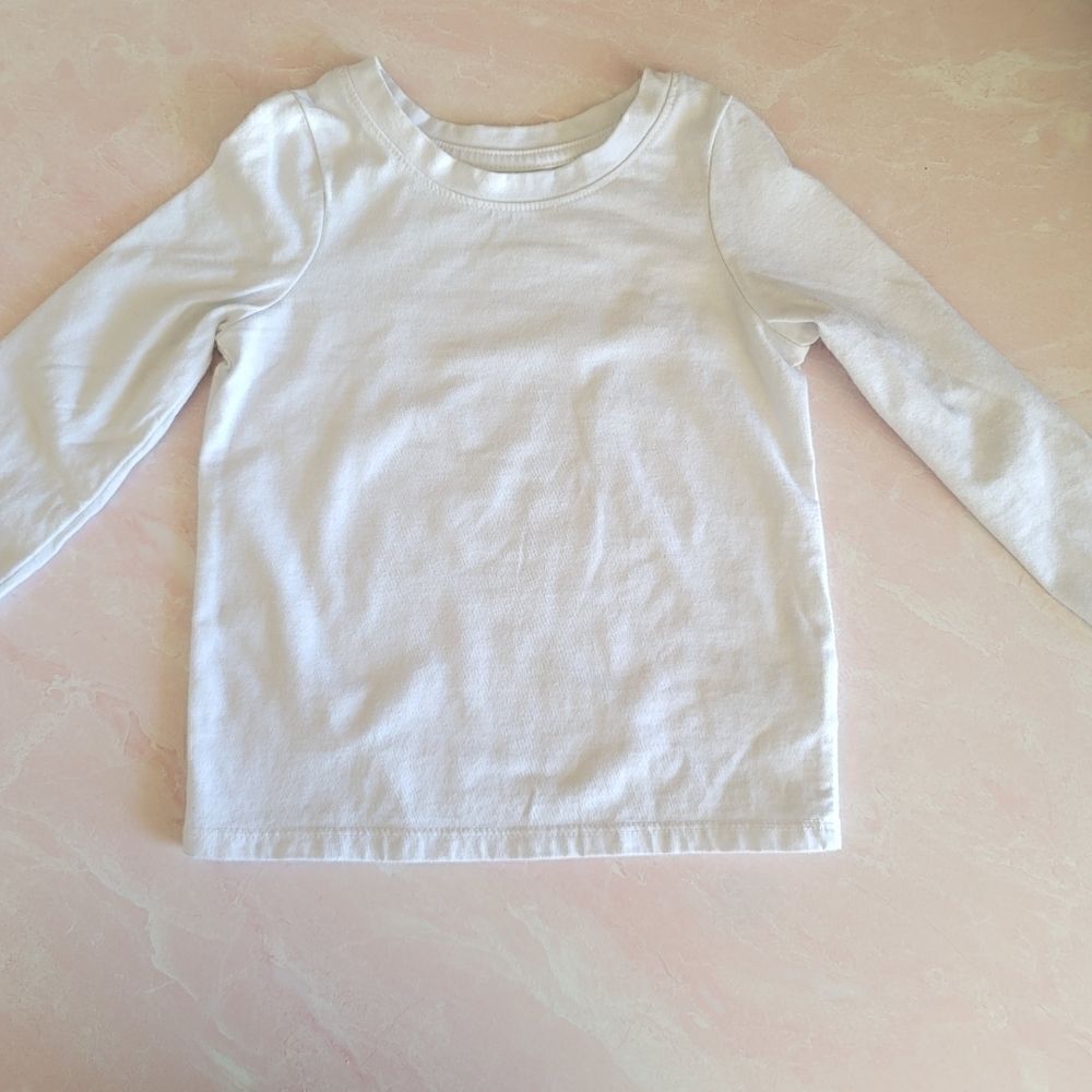 White tee & undershirt bundle essential basics - Picture 2 of 5